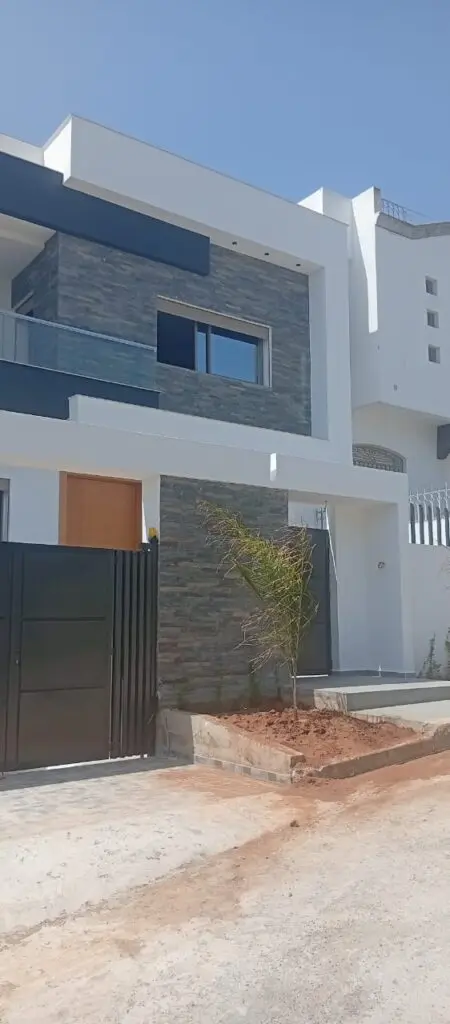 Villa Neuve Haut Standing à Kénitra – Emplacement Idéal à 1 km de la Plage