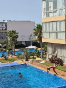 À louer Bel appart balnéaire accès direct à la plage – Immohajir Immobilier au Maroc | Appartement Location saisonnière à Sidi Rahal (photo 1)