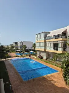 À louer Bel appart balnéaire accès direct à la plage – Immohajir Immobilier au Maroc | Appartement Location saisonnière à Sidi Rahal (photo 18)