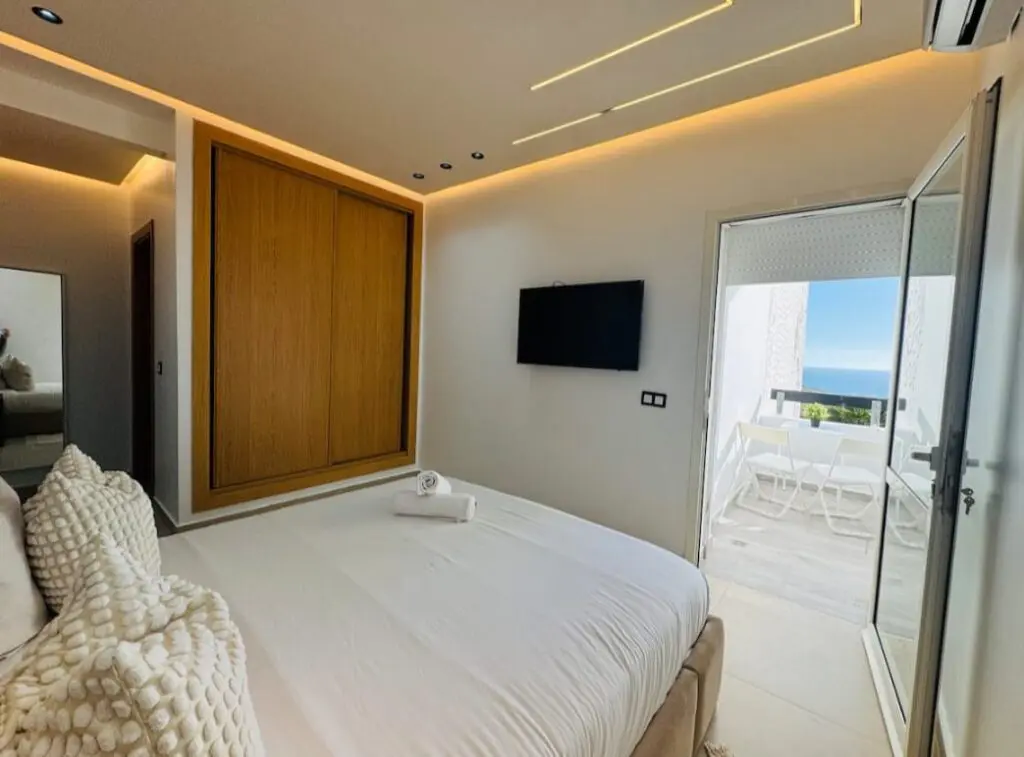 Bel appartement à louer vue sur mer avec piscine À assilah