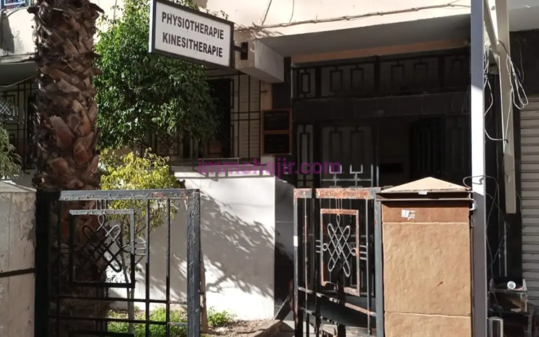 Emplacement stratégique- A Vendre- Fond de Commerce 150 M2 au RDC  A Maarif Bir Anzarane