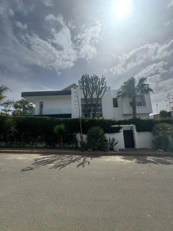 À Vendre – Luxueuse Villa de 420 m² à Ain Diab, Casablanca