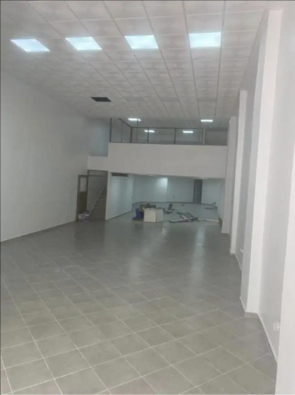 Vite Opportunité d un magasin A vendre Casablanca Ain Sebaa192m et Mezzanine 88m