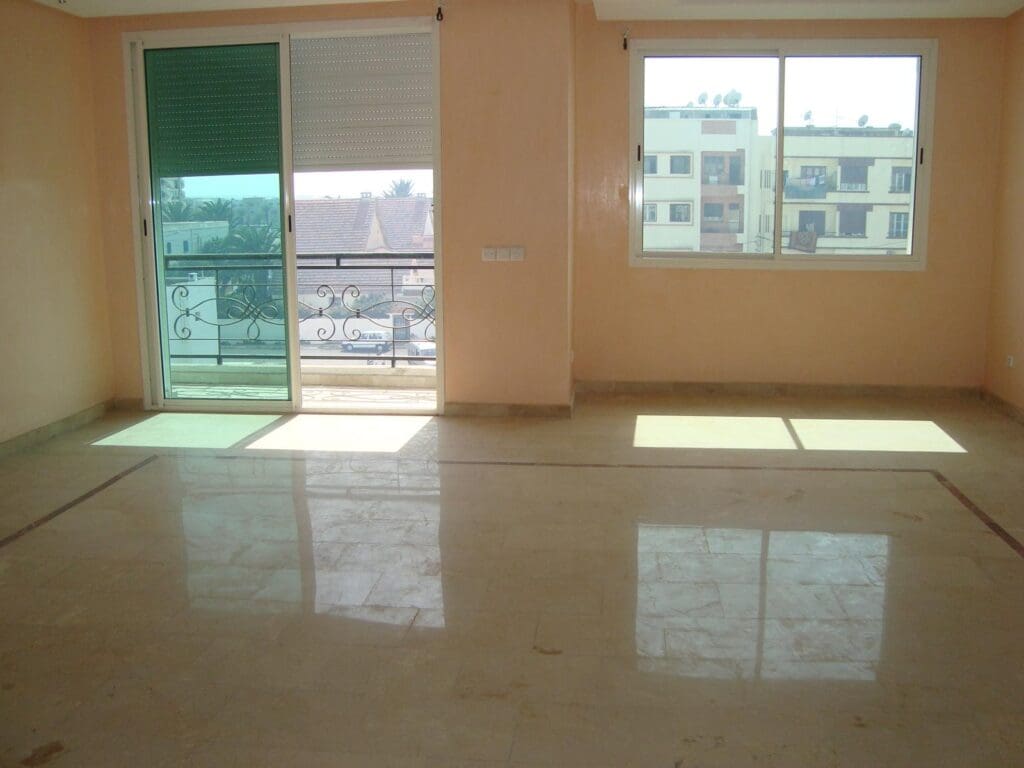 BEL APPARTEMENT A VENDRE A MOHAMMEDIA BD MAURITANUE MOHAMMEDIA