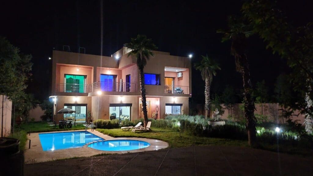 Villa isouktan – Évasion authentique prés de Marrakech avec piscine privée.