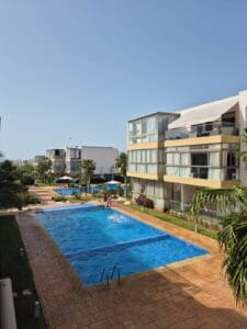 À louer Bel appart balnéaire accès direct à la plage – Immohajir Immobilier au Maroc | Appartement Location saisonnière à Sidi Rahal (photo 18)
