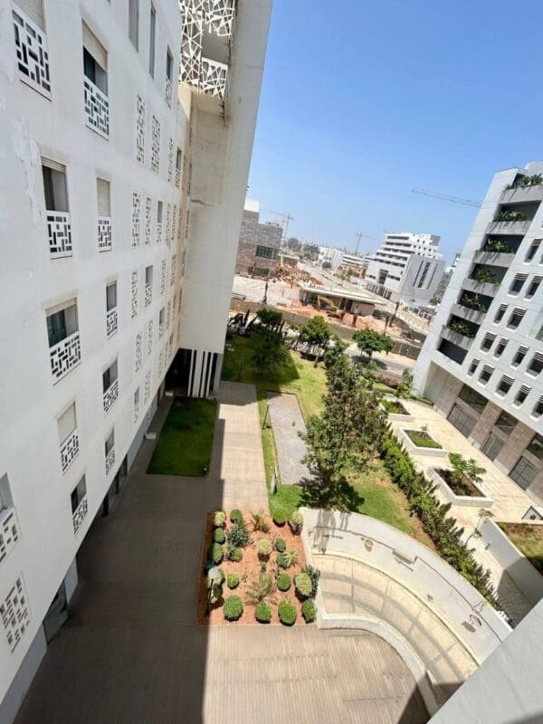 À Louer – Triplex d’Exception 240m² au CFC (Casablanca)