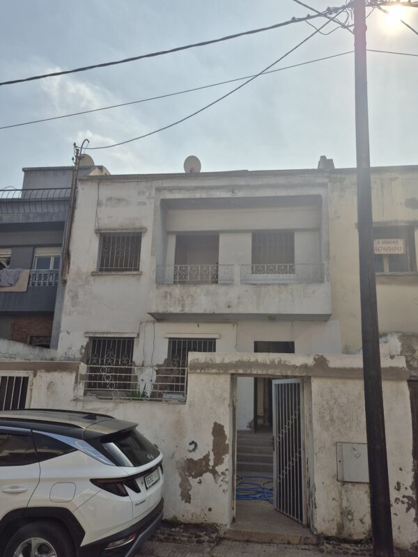 Belle Opportunité A Vendre – Casablanca Villa idéalement située et non Finie