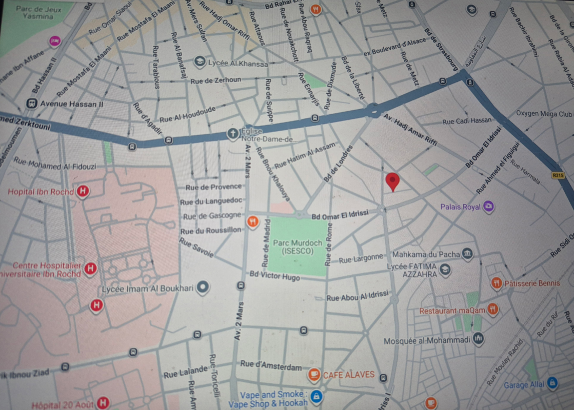 A louer avec option d achat un très grand magasin Casablanca