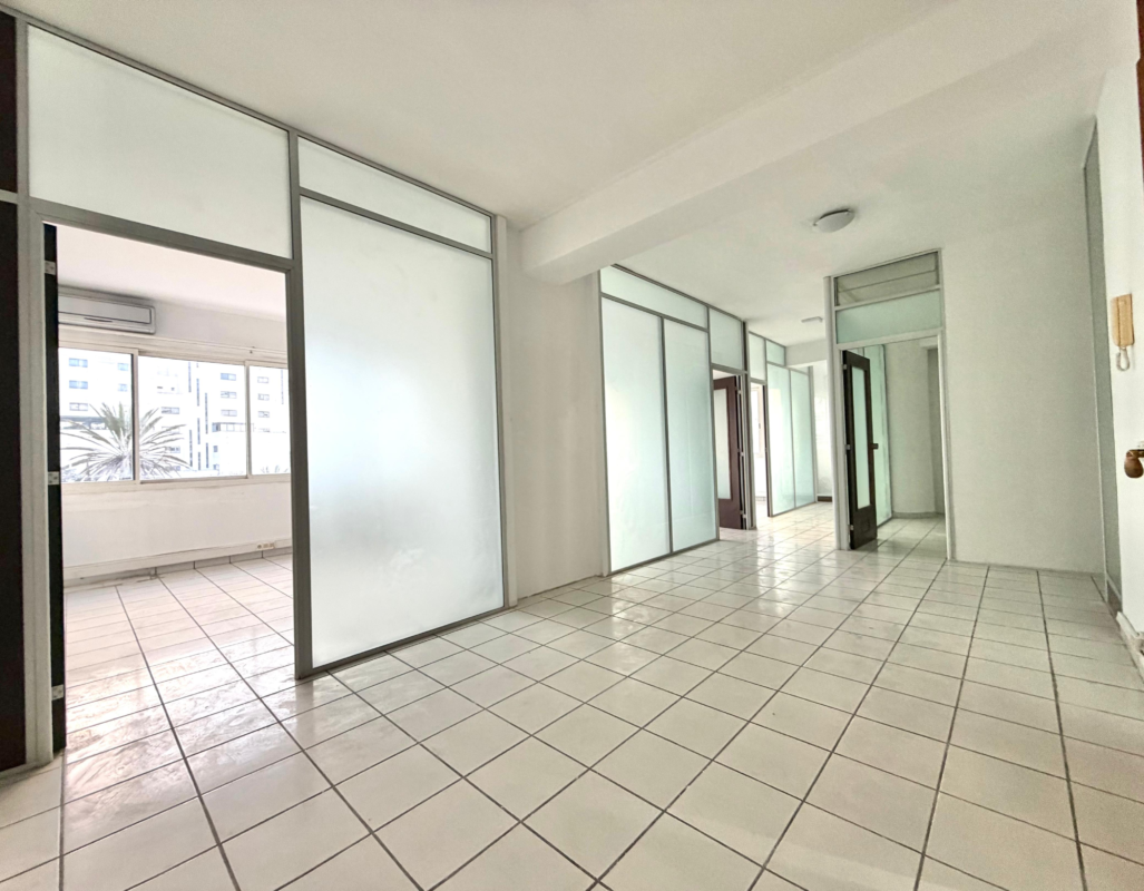 Plateau À louer sur Casa Boul Abdelmoumen